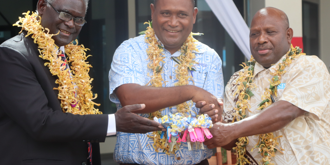 From left, Prime Minister Manasseh Sogavare, Hon. Culwick Togamana & Jack Maebuta, Vice Chancellor SINU