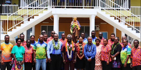 PM Sogavare, Education Minister Lanelle Tanangada with staff of St Joseph’s school (1) (1)