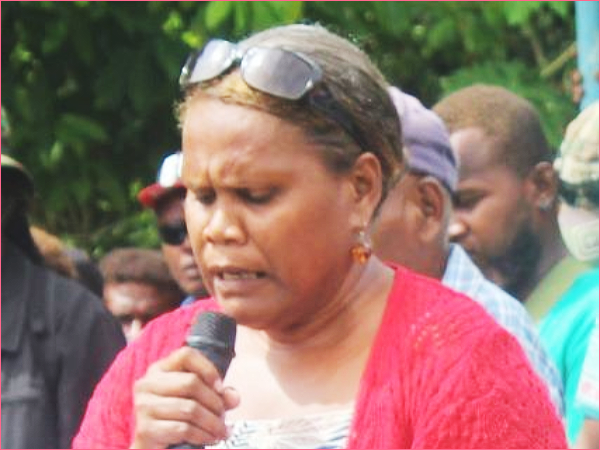 Ms Ellen speaking on behalf of Aimela tribe