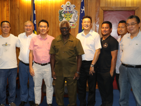 PM Sogavare and members of the SI Chinese Business Council