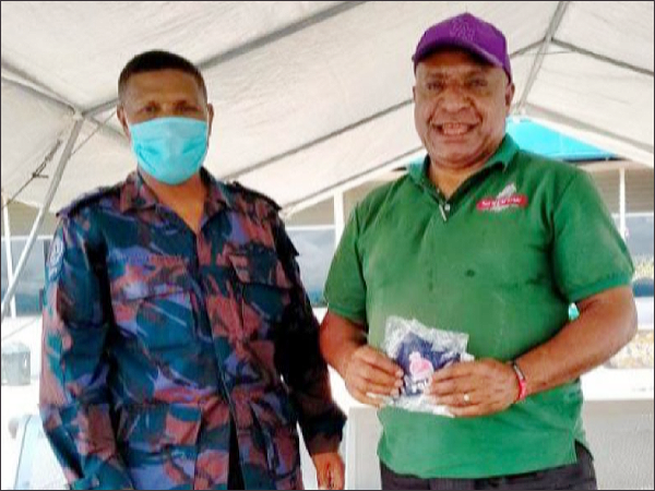 PNG Security Forces Contingent Commander Turi and PNG High Commissioner to Solomon Islands, Moses Kaul.