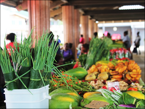 Fruits and Vegetables sold at the Gizo market.