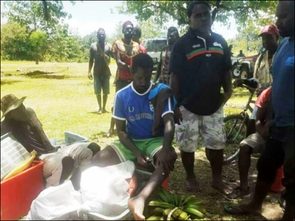 Some of the people from Shortlands who traveled with their baked fish to sell at Buin market. Photo supplied. Some of the people from Shortlands who travel with their baked fish to sell at Buin market. Photo supplied.