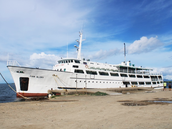MV Fair Glory berthing at Gizo, Western Province.