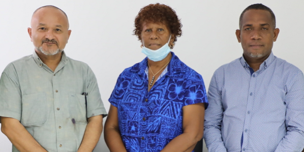 Opposition Leader Honorable Wale with Premier Sikilabu and a member of the Isabel provincial government. Photo supplied.