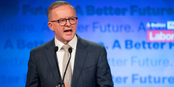 Anthony Albanese addressing Labor supporters after winning the election at the Federal Labour Reception in Sydney. Photo: AFP / Wendell Teodoro