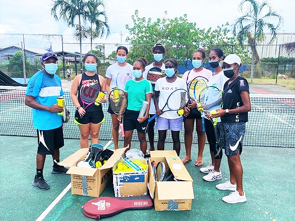 Solomon Tennis receives donation