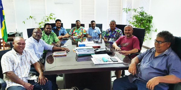 Opposition Leader Hon Wale and West Kwaraae MP Hon Iduri (right) with the non-executive Malaita MPAs. Photo supplied.