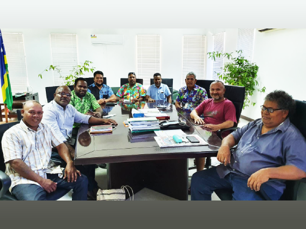 Opposition Leader Hon Wale and West Kwaraae MP Hon Iduri (right) with the non-executive Malaita MPAs. Photo supplied.