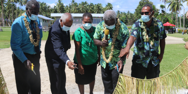 The cutting of the ribbon to officially open the buying center in April of 2022. From left to right, CEMA Board Chair Alpha Kimata, Premier MUP Hon. Makaá, MP for East Makira Hon. Maefai, PM Sogavare and MP Central Makira Nestor Ghiro.