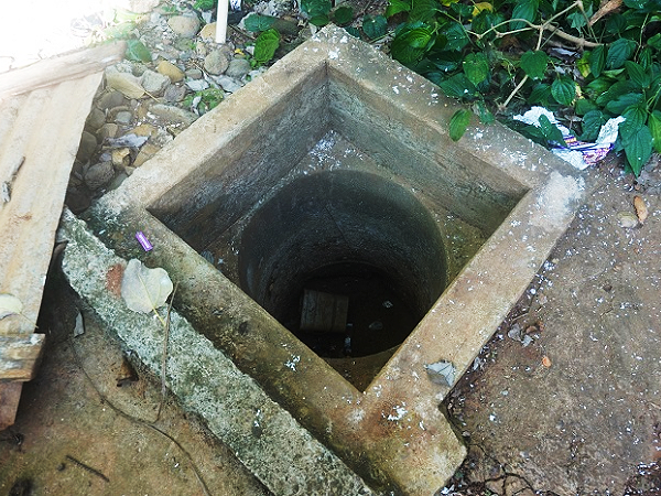 One of the wells at the Babylon area that had been dried up since the water shortage in Gizo, Western province.