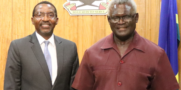 PM Sogavare and the WB PNG and Pacific country Director Stephen Ndegwa.