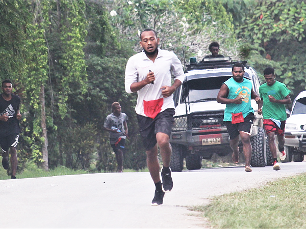 Leader of the race heading to Aligegeo.Picture by Wilson Saeni