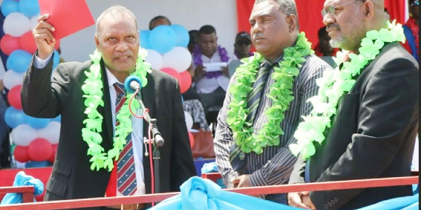 Malaita province Premier Suidani about to present the ‘Log of claims’ to two government reps on Monday’s event to commemorate the 2nd Appointed day. Photo supplied.