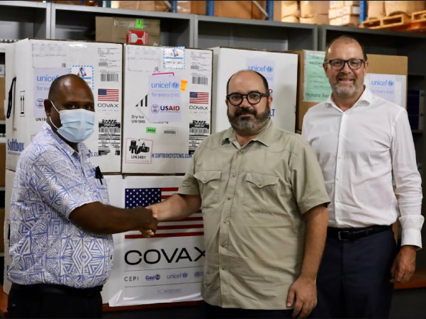 US DONATES MORE COVID-19 SUPPLIES: Chargeì d’Affaires, Russell Comeau and Hon. Minister of Health_ Medical Services, Dr Culwick Togamana_ and UNICEF Pacific Representative, Jonathan Veitch. Photo Supplied.