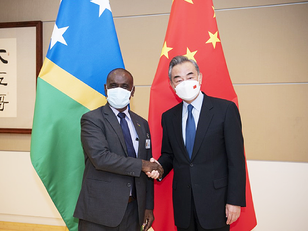 EMBRACING a future of hope for both countries – Foreign Ministers Jeremiah Manele (left) and China’s Wang Yi on the left after their meeting in New York this week.