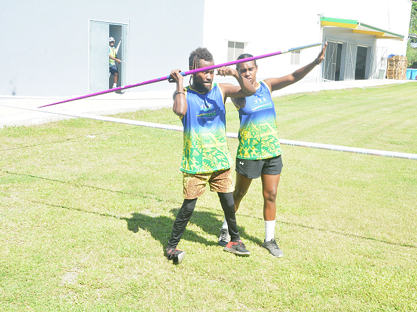 Para-athletes in training in the javelin at the SINIS Sports centre.