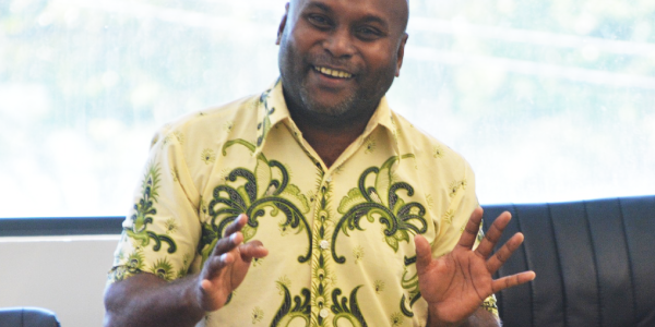 Mr. Duddley Yun’s Taekwondo Academy (SI) giving speaking during the workshop. Photo, SINIS.