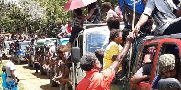 Team UP, Team Claudius Tei’ifi on a campaign mission to Dorio School and Abufo’oe in Ward 26. Photo: Walter Maesugea.