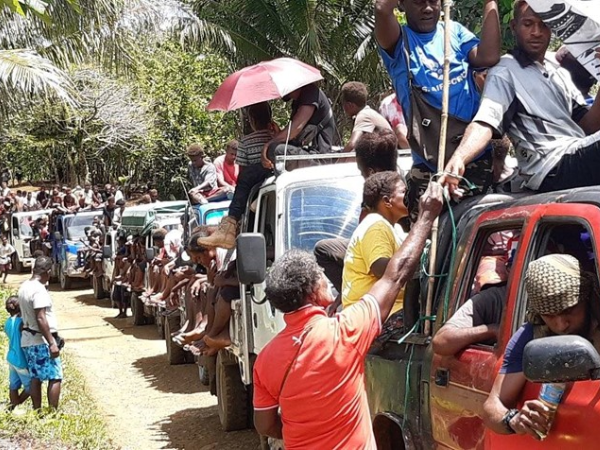 Team UP, Team Claudius Tei’ifi on a campaign mission to Dorio School and Abufo’oe in Ward 26. Photo: Walter Maesugea.