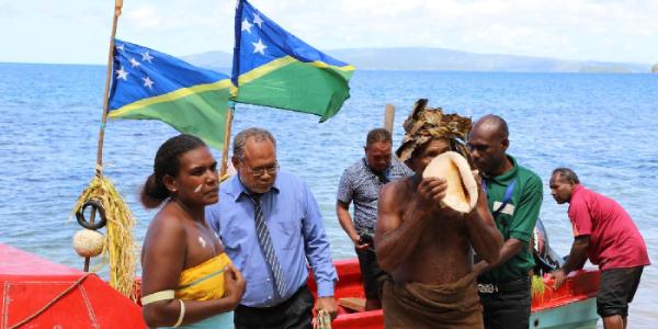 Minister and MP Manetoali and delegation welcomed upon arrival at Vulavu. Photo supplied.