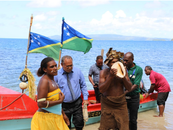 Minister and MP Manetoali and delegation welcomed upon arrival at Vulavu. Photo supplied.