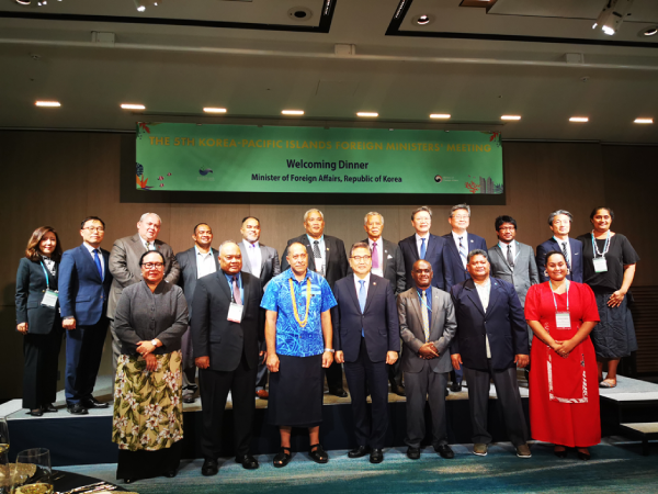 Minister of Foreign Affairs of the Republic of Korea, HE Park Jin with Pacific Island Foreign Ministers and Heads of Delegation during the welcome dinner hosted by the Government of the Republic of Korea in Busan at the 5th Korea – Pacific Islands Foreign Ministers Meeting.