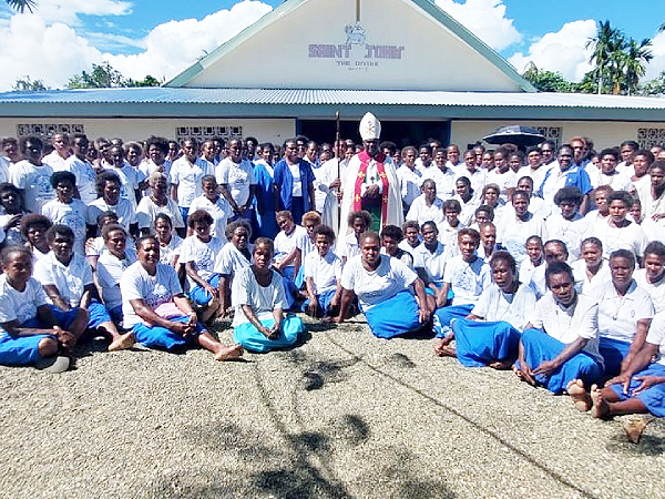 Diocese of Guadalcanal Bishop opens Mothers Union conference
