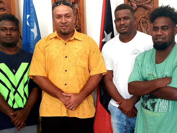 Local musicians meet envoy in PNG