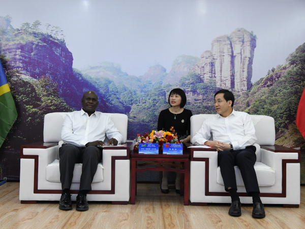 DC Ian Vaevaseo meeting with Director-General Mr. Hhuanghaikun.