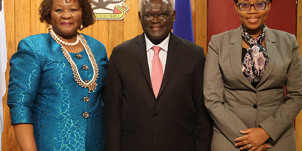 PM Sogavare (Centre), H.E Dorcas and a Botswana official during their meeting. Photo supplied.