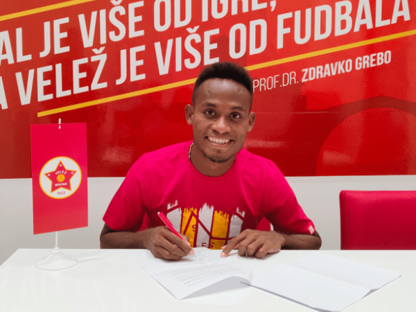Rafa makes professional debut