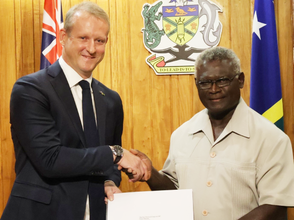 The new Australian High Commissioner, Rodney John Hilton hands over his letter of introduction to Prime Minister, Manasseh Sogavare. Photo by PM’s Press Secretariat