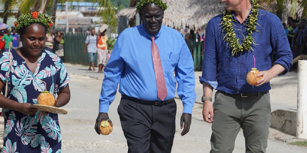 Minister of Education and MP Lanelle Tanangada, Premier Billy Veo and H.E Australian High Commisioner Rod Hillton take a walk from the Gizo Hotel Jetty to the Provincial head office.