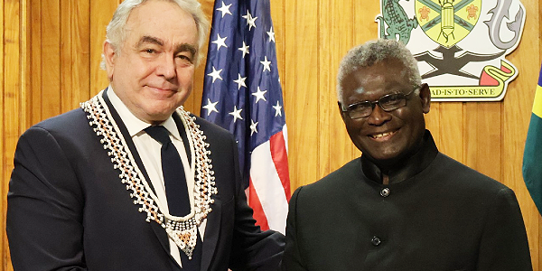 Prime Minister Sogavare meets Dr. Kurt Campbell.