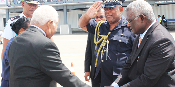 Prime Minister Manasseh Sogavare farewelling the Governor General Sir David Vunagi. Photo, OPMC.