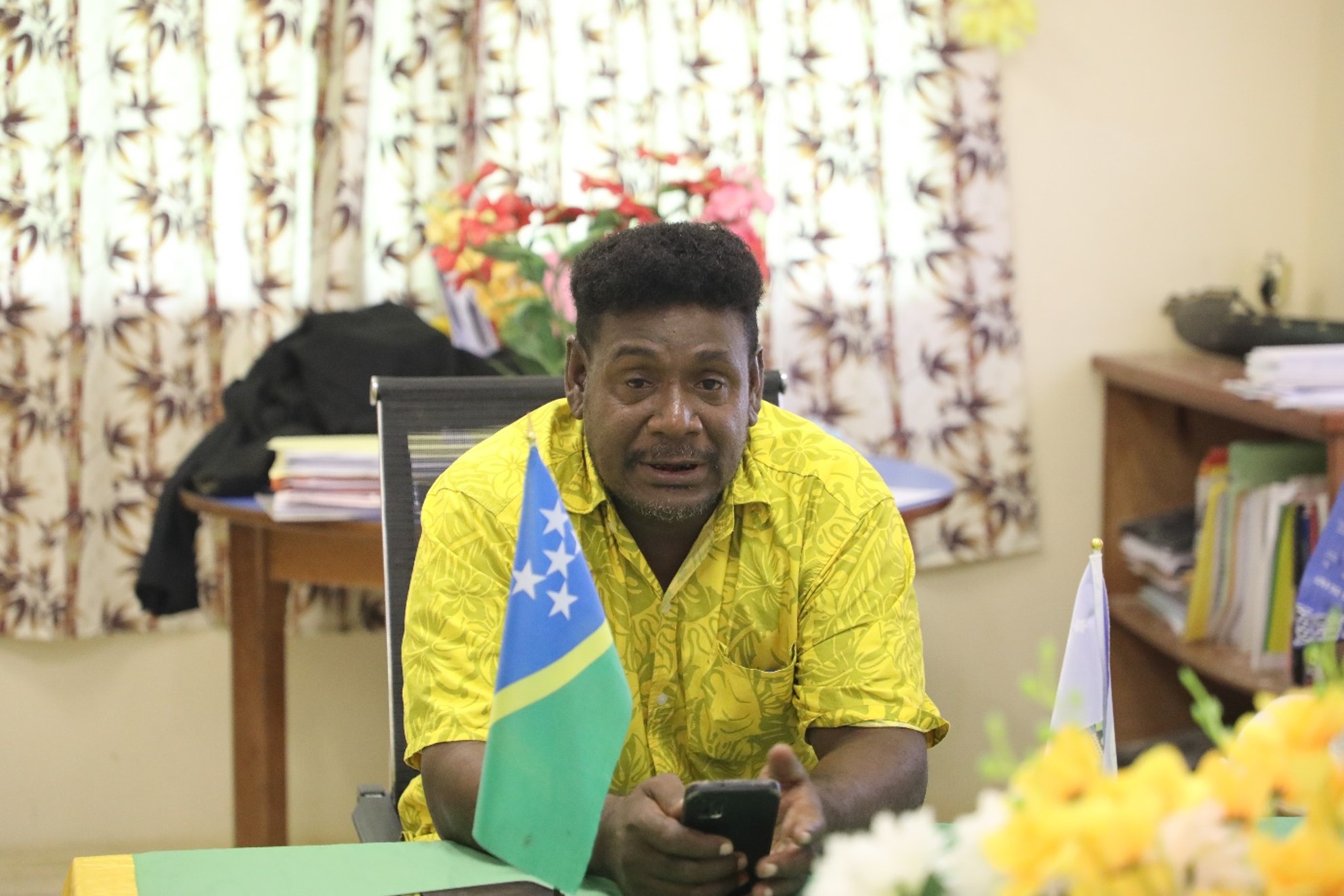 MRD officials pay courtesy call on Central Province Premier – Solomon