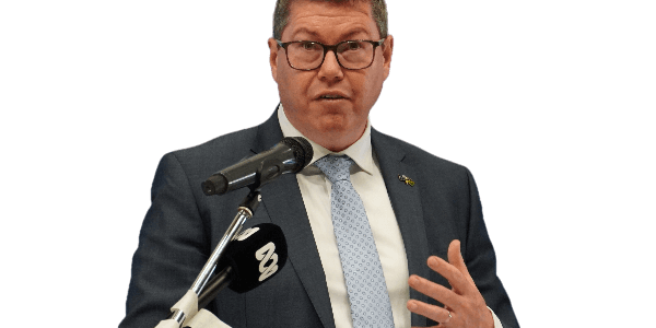 Pat Conroy speaking at the Solomon Islands National University, SINU.