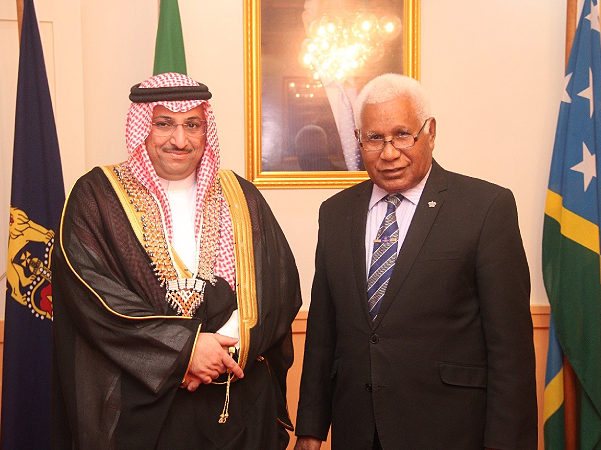 The Ambassador of Saudi Arabia to Solomon Islands, Sultan Bin Fahad Bin Khuzaim with the Governor General, Sir David Vunagi. Photo credit: MFAET.