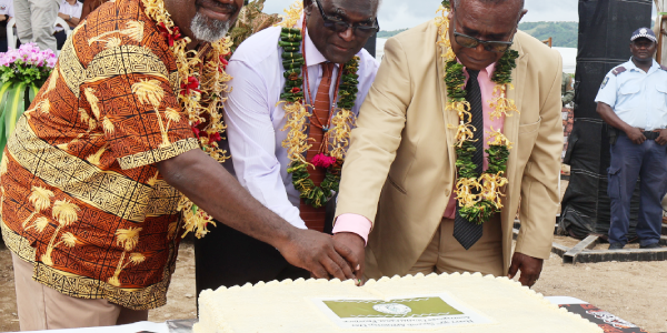 GP Premier, PM Sogavare and MP Seleso cutting the Guadalcanal Province 2nd Appointed Day cake.