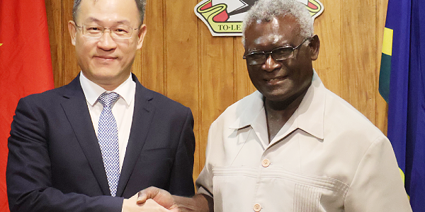 Thank you ambassador Ling Ming. Prime Minister Manasseh Sogavare shook hands with ambassador Ling as bids farewell to the latter. Photo, OPMC.