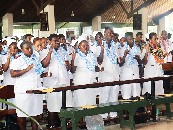 Newly registered nurses making their Nurses International Pledge. Photo, MHMS.