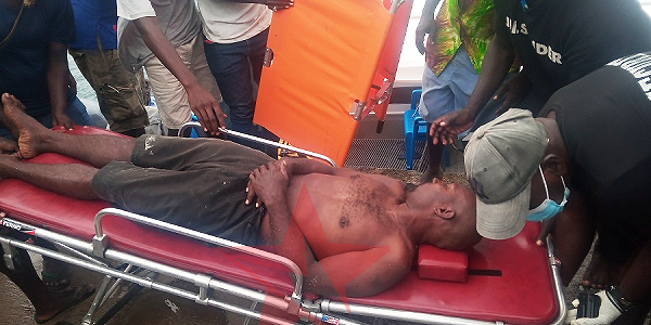 One of the survivors being transported to Gizo hospital. Photo, Ulutah Gina.