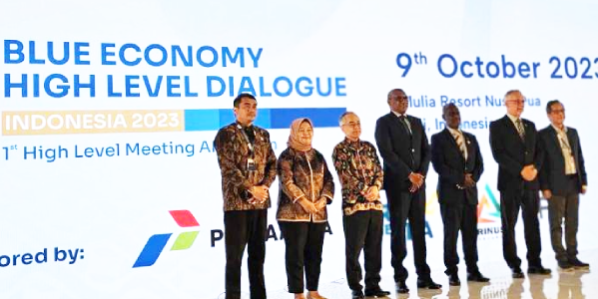 Minister of Foreign Affairs and External Trade Jeremiah Manele and leaders attending the 2023 Archipelagic Island States (AIS) Blue Economy High Level Dialogue in Bali. Photo by MFAET.