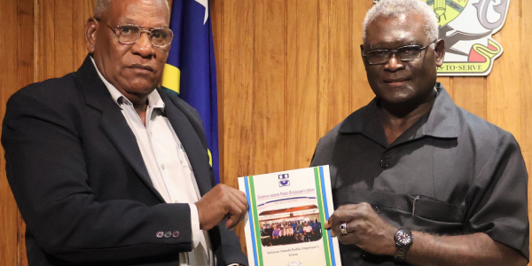 PM Sogavare and SIPEU President amd PS MID Mr Maesiola