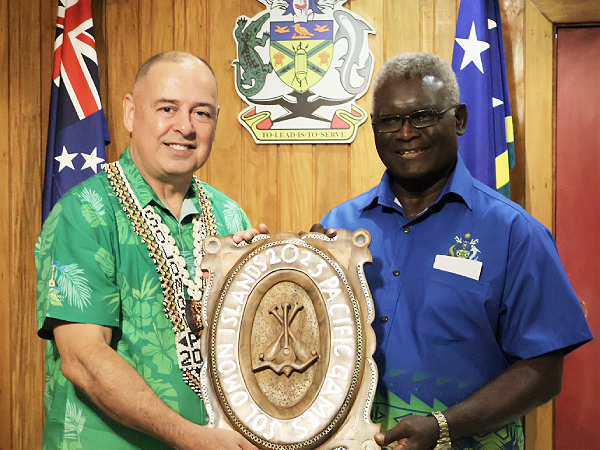 PM SOGAVARE RECEIVED COURTESY CALL FROM COOK ISLANDS PM