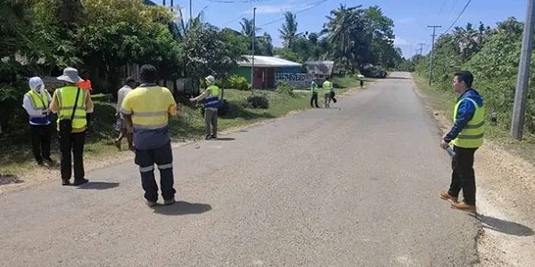 Work on the Auki township road led by Chinese engineers has begun.