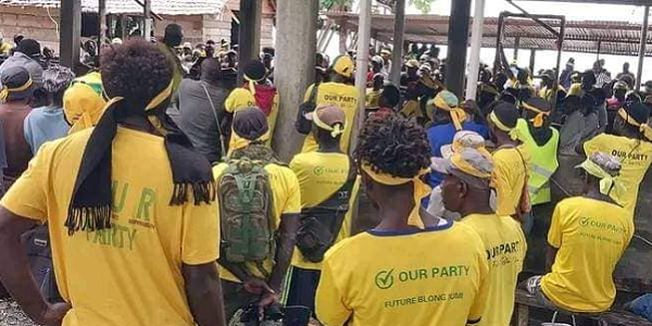 Supporters during one of Sogavare’s campaign last week in East Choiseul.