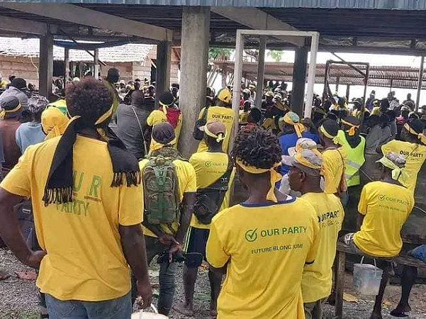 Supporters during one of Sogavare’s campaign last week in East Choiseul.
