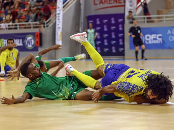 Action between Solomon Islands Mataks FC and AS PTT of New Caledonia last night. Photo, OFC.
